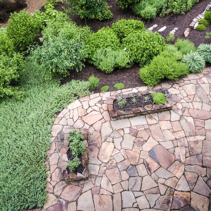 Flagstone patio design