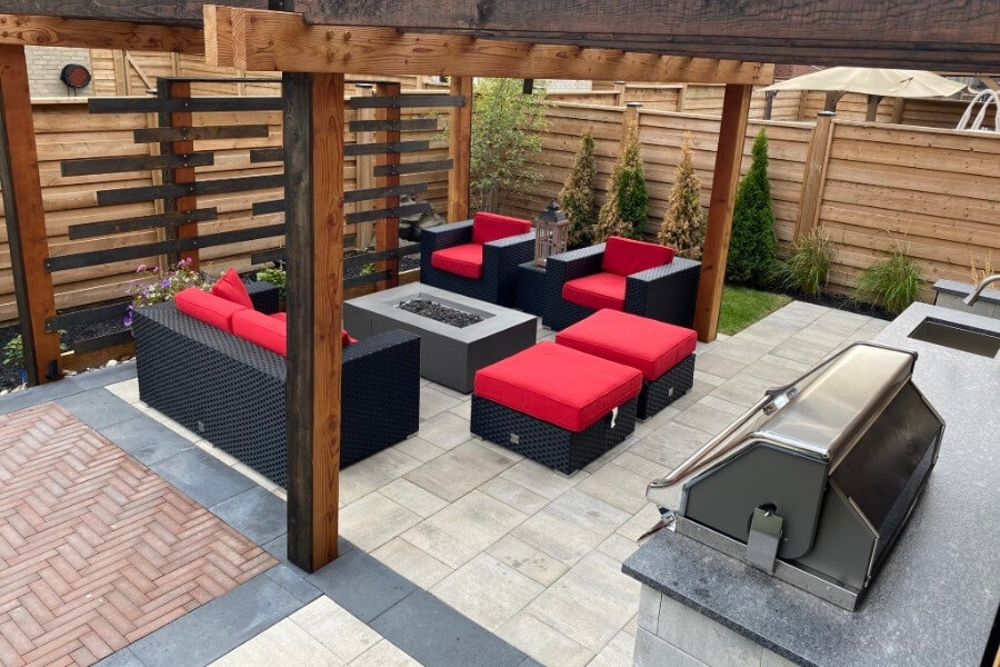 Outdoor kitchen landscape designer Toronto GTA